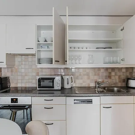 Lavender 4 5 Flat Oberstrass Apartment Zurich